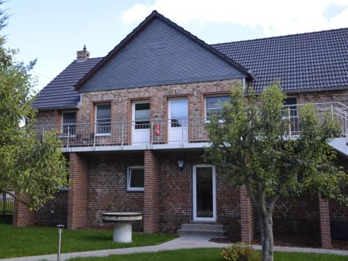 Zutzen Apartment | Ferienwohnung Kirsche - On the fruit tree