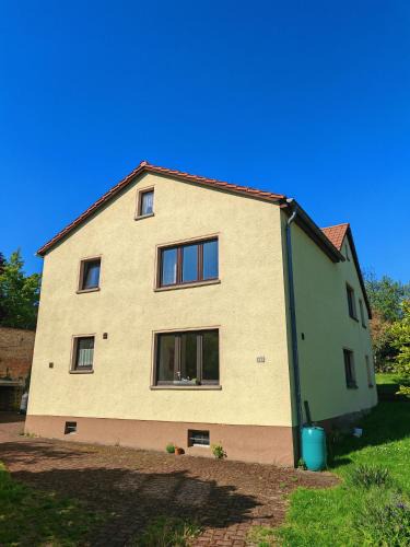 Droyßig House | Ferienwohnung Klaus