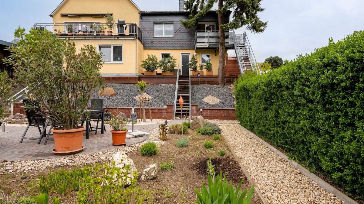 Dhron Apartment | Ferienwohnung Moselblick