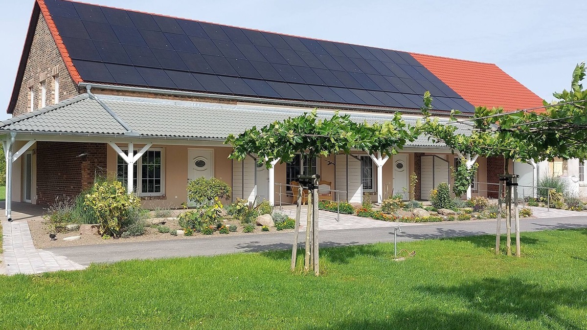 Zahna-Elster Apartment | Ferienwohnung "noah" Barrierefrei auf dem Bauernhof mit Terrasse