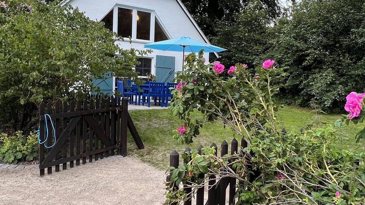 Winnert Apartment | Ferienwohnung Nr. 5-Apartment-Deluxe-Private Bathroom-Countryside view