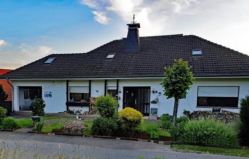 Vlotho Apartment | Ferienwohnung Rosenpflanzer