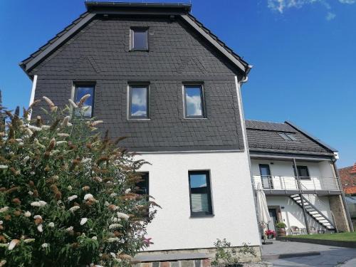 Gelmeroda Apartment | Ferienwohnung Schindler