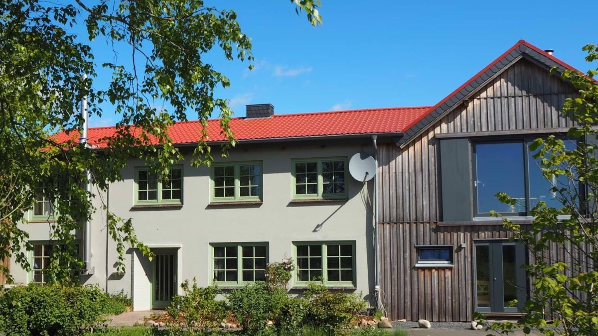 Brodersby Apartment | Ferienwohnung "schwanenhof"