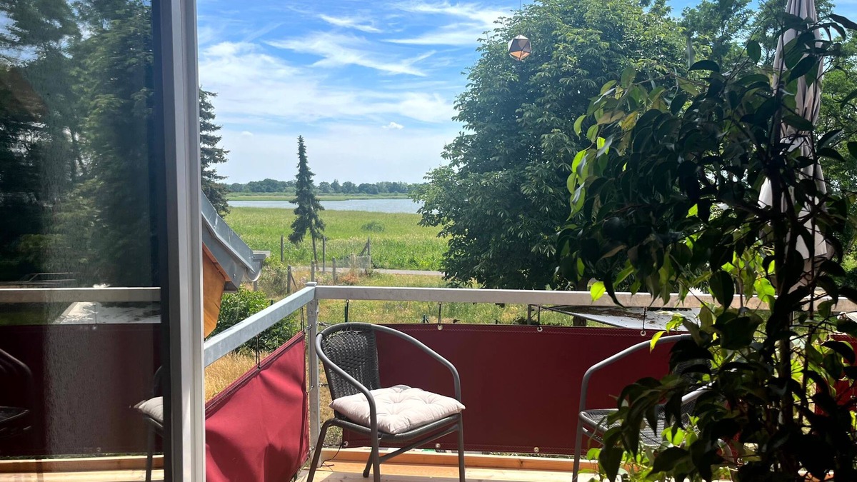 Radewege Apartment | Ferienwohnung Seeblick Radewege