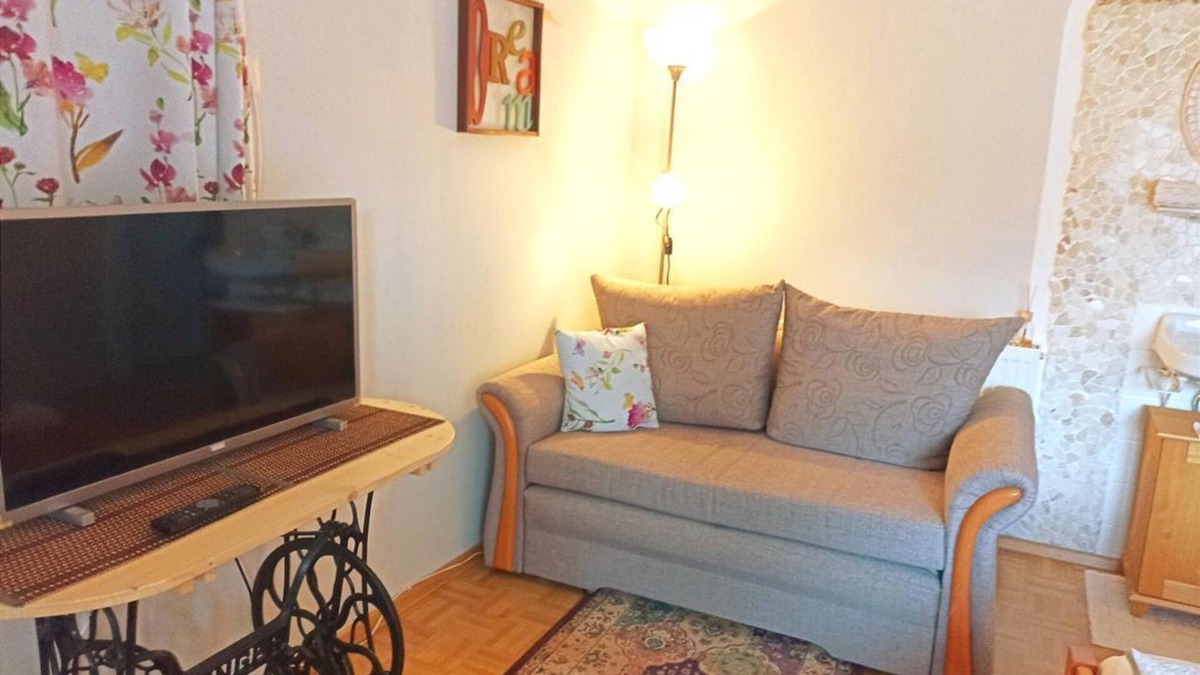 Spittal an der Drau Bed & Breakfast | Ferienwohnung Typ A für 2 Personen mit Balkon - Gästehaus Schiefer