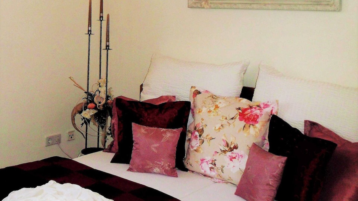 Pflueckuff Apartment | Ferienwohnung Ursula Online - .herrenhaus Kunzwerda bei Torgau