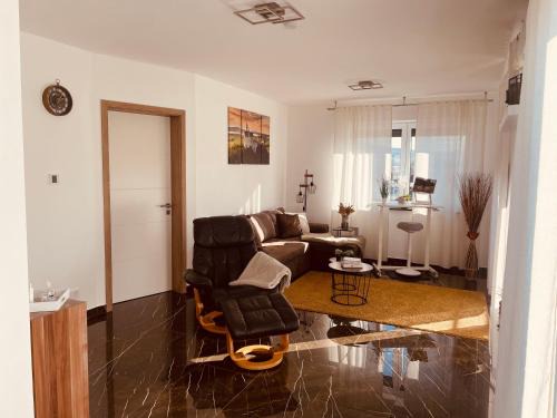 Grossheppach Apartment | Ferienwohnung-Weinstadt