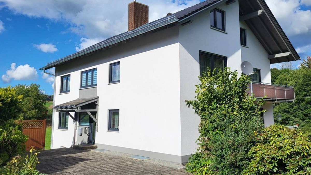 Hilders Apartment | Ferienwohnung Wenzel - Holiday apartment on the Milseburgradweg