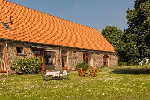 Temmen-Ringenwalde Apartment | Ferienwohnungen Hof Luisenau