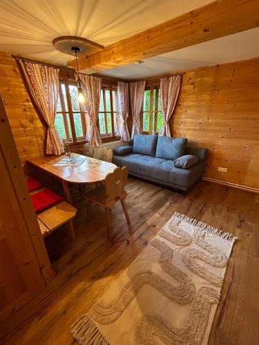 Aspangberg-Sankt Peter Apartment | Ferienwohnungen Hatzl