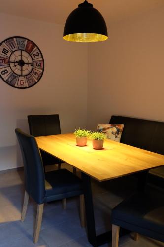 Kluesserath Apartment | Ferienwohnungen Weingut und Vinothek Regnery