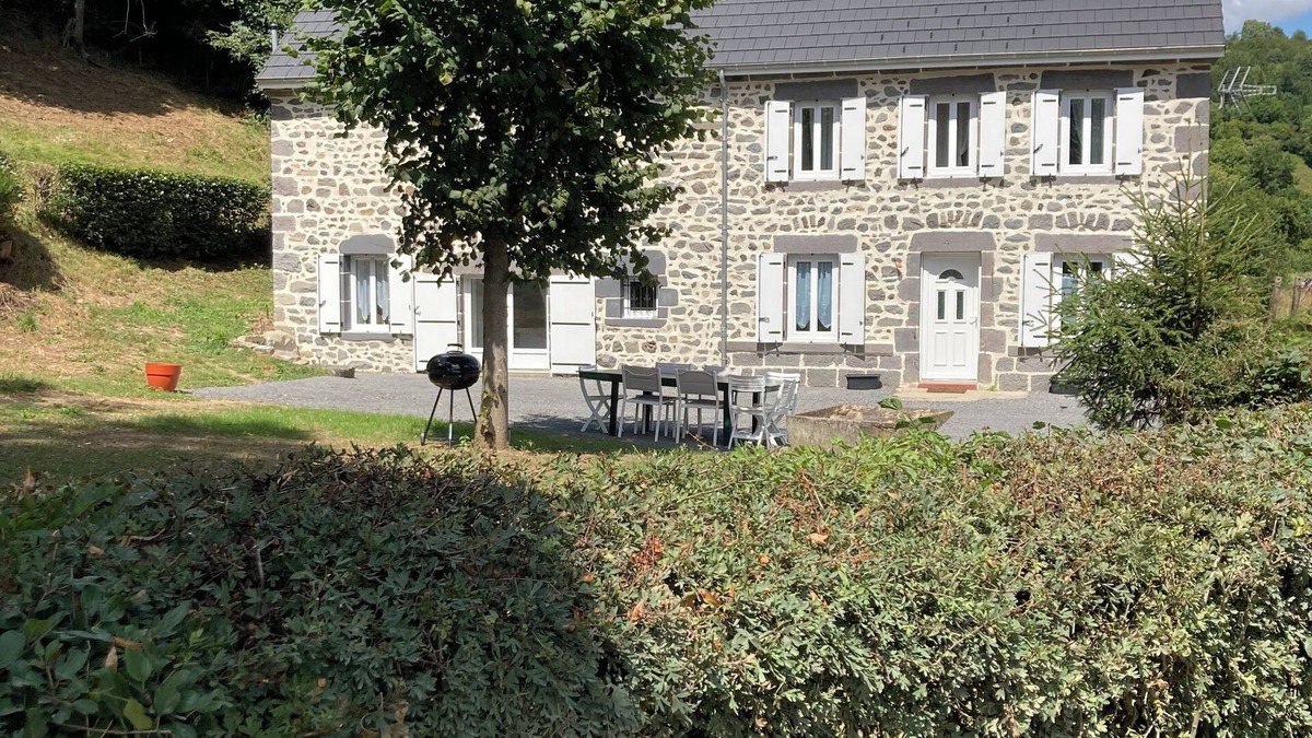 Gelles Other | Ferme Familiale Rénovée Dans un Village Tranquille