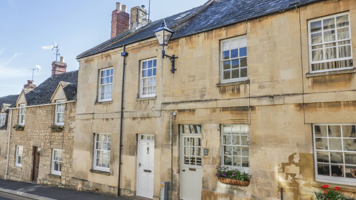 Winchcombe Cottage | FERN COTTAGE, pet friendly, character holiday cottage in Winchcombe