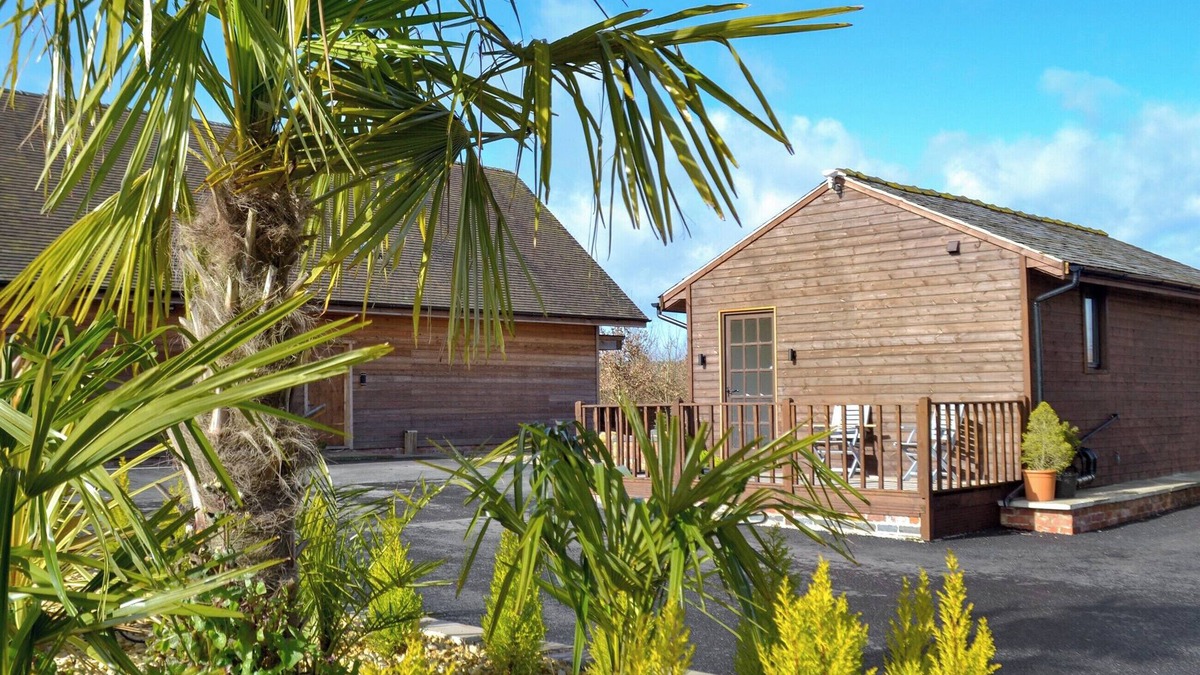 Nuneaton Cottage | Fern Lodge - UK13321