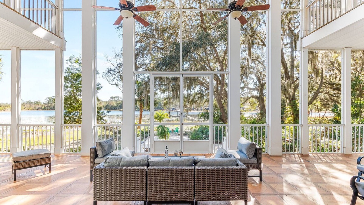 Pomona Park House | Fern Oak Estate: Waterfront near St Augustine FL Sleeps 32