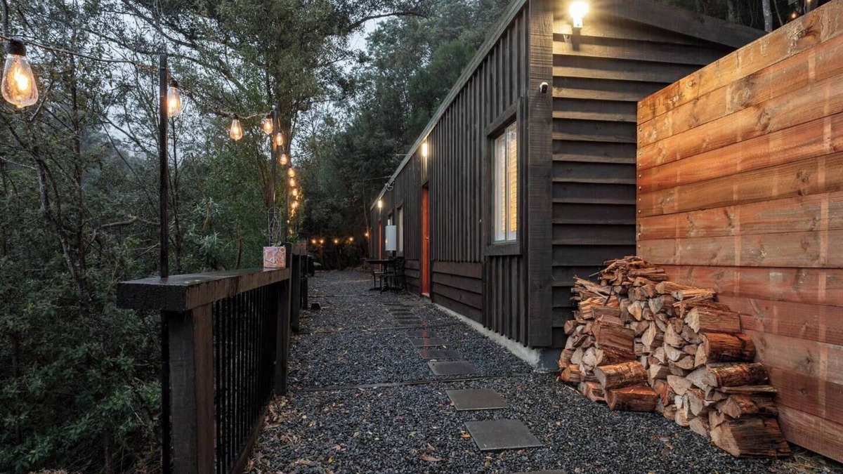 Hobart Cabin | Fernvale Cottage An Enchanting Mountainside Oasis