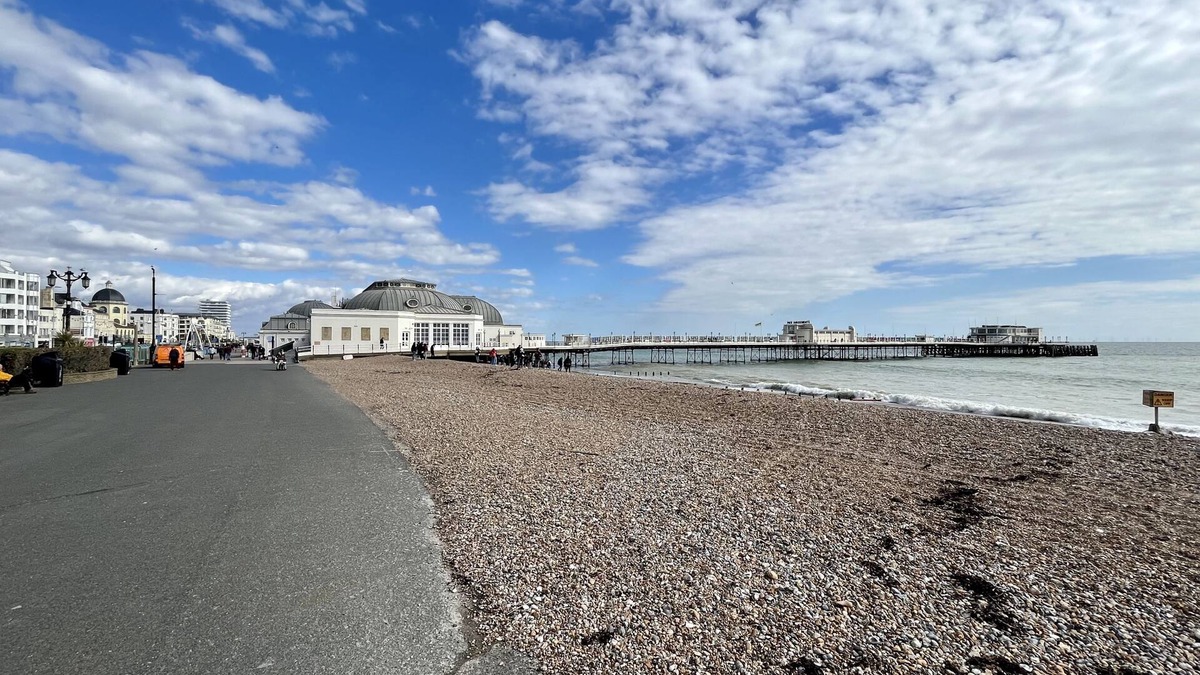 Ferring Cottage | Ferring Marine by inspirestays.com - an apartment that sleeps 4 guests in 2 bedrooms