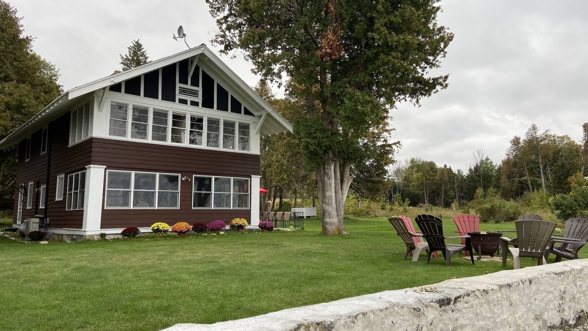 Egg Harbor Cottage | Festivals! Secluded true waterfront w/acreage, Sleeps 12, dogs, great rates