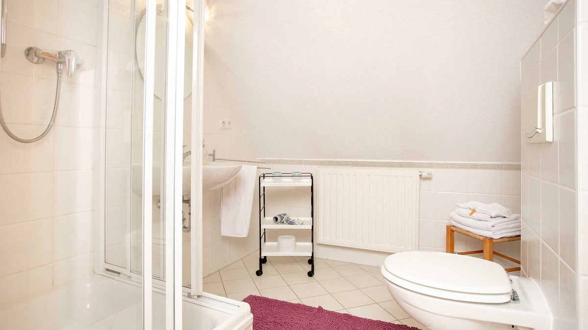 Rugen Island Apartment | Feuerstein - Manor Ketelshagen - romantic, quiet location