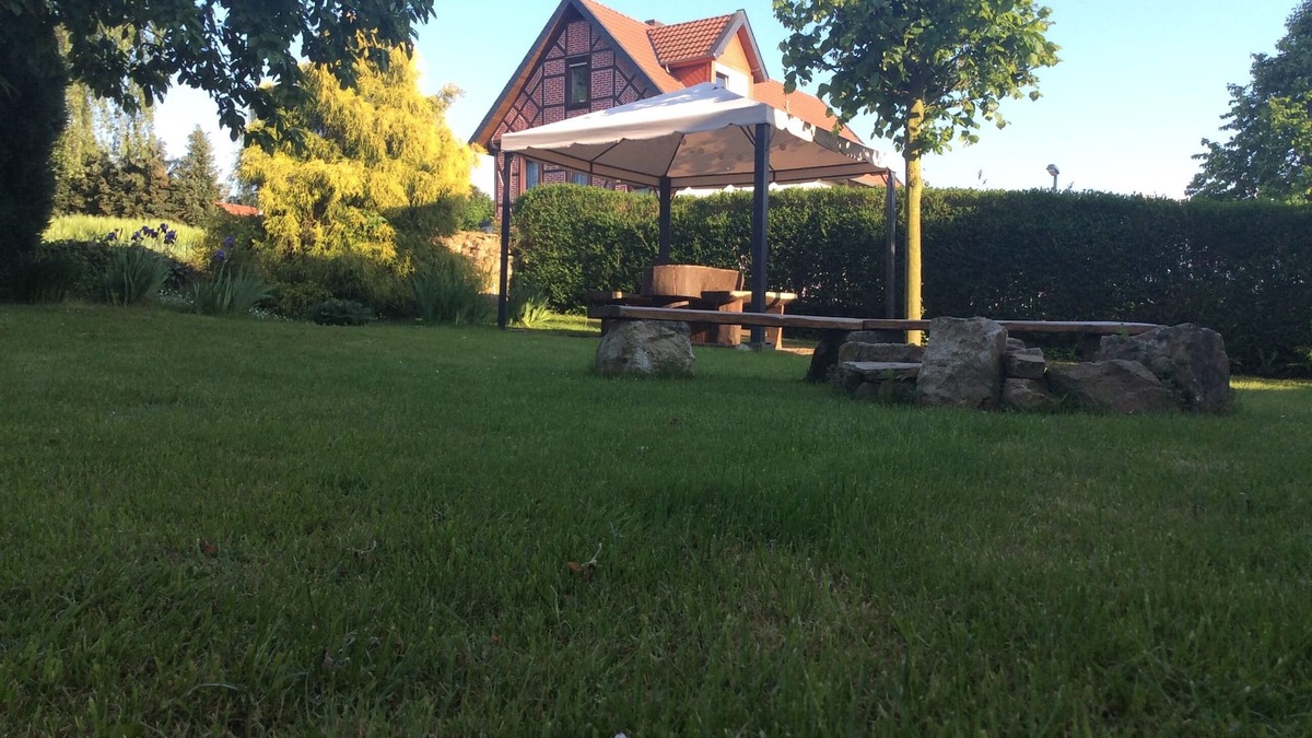 Friedrichsfeld Apartment | FeWo am Reinhardswald "Buchenzweig" - Northern Hesse with family and dog experience