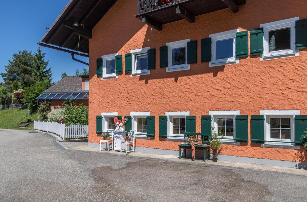 Eggelsberg Apartment | Fewo im Gästehaus Maximilian