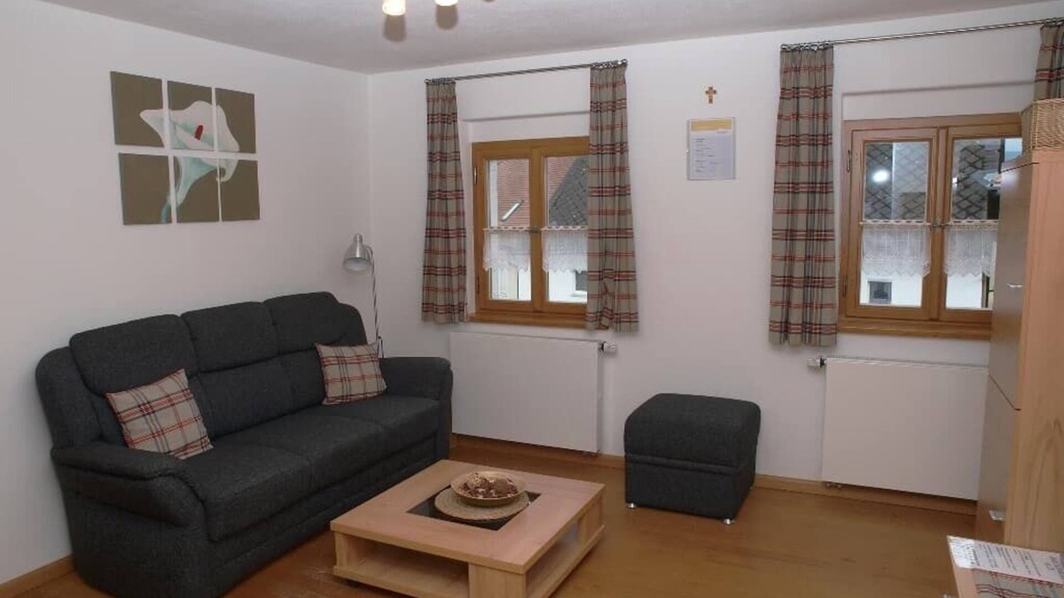 Neualbenreuth Apartment | FeWo mit wunderschönem Ausblick zum Hausberg Tillenberg