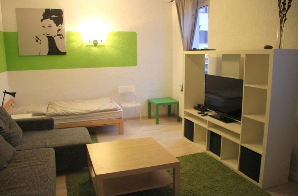 Meerane Apartment | FEWO Steile WH 2 Wand 106 Meerane