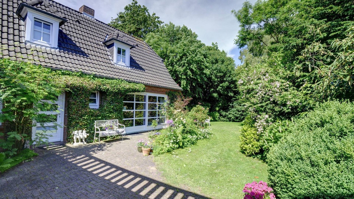 Satrup House | fewo1846 - De-ole-Doc-Hus - charming 2 bedroom old country doctor's house
