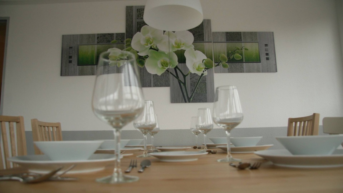 Dallgow-Doeberitz Apartment | FewoBaDa - Apartment at Dallgow station