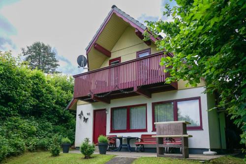 Seepark Kirchheim House | FH "Schmetterling" am See im hessischen Bergland