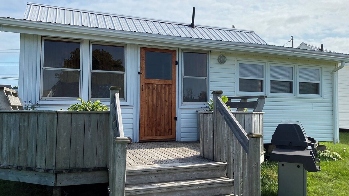 Saint Peters Bay Cottage | Fiddlehead Cottage on the Bay. Water view, bayside gazebo, trail access, beaches