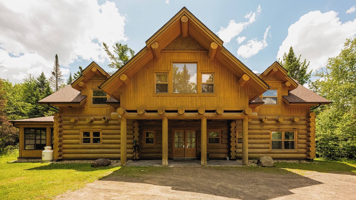 Fiddler Lake Resort House | Fiddler Lake Resort Luxury Chalet+ Private Jacuzzi