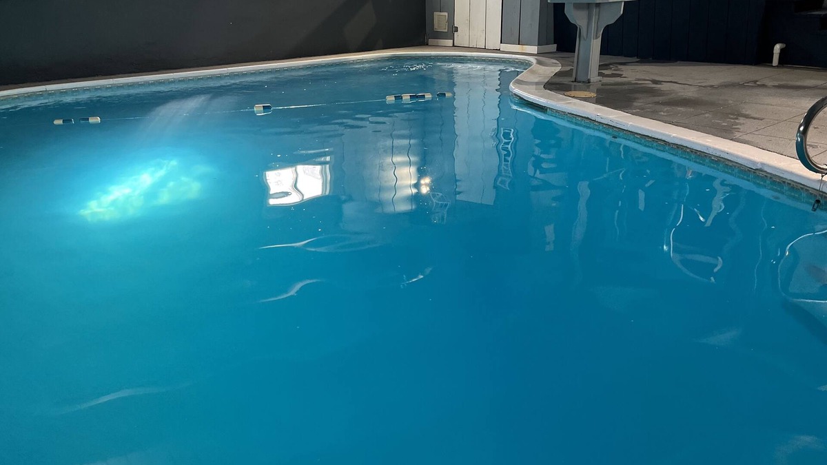 Birch Hill House | Fido Friendly Indoor Heated Pool Slps 22 Pool Table Swim SkiGambleSnowboardRelax