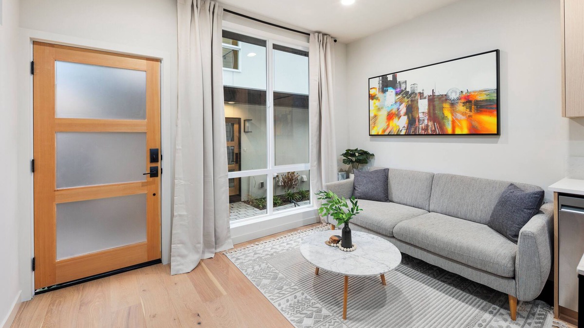 North Beacon Hill House | FIFA Retreat - Rooftop, A/C, Mt. Rainier View