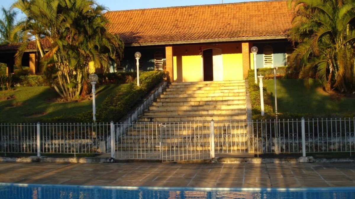 Porto Feliz House | Finca Viana Ville with pool and recreation area.