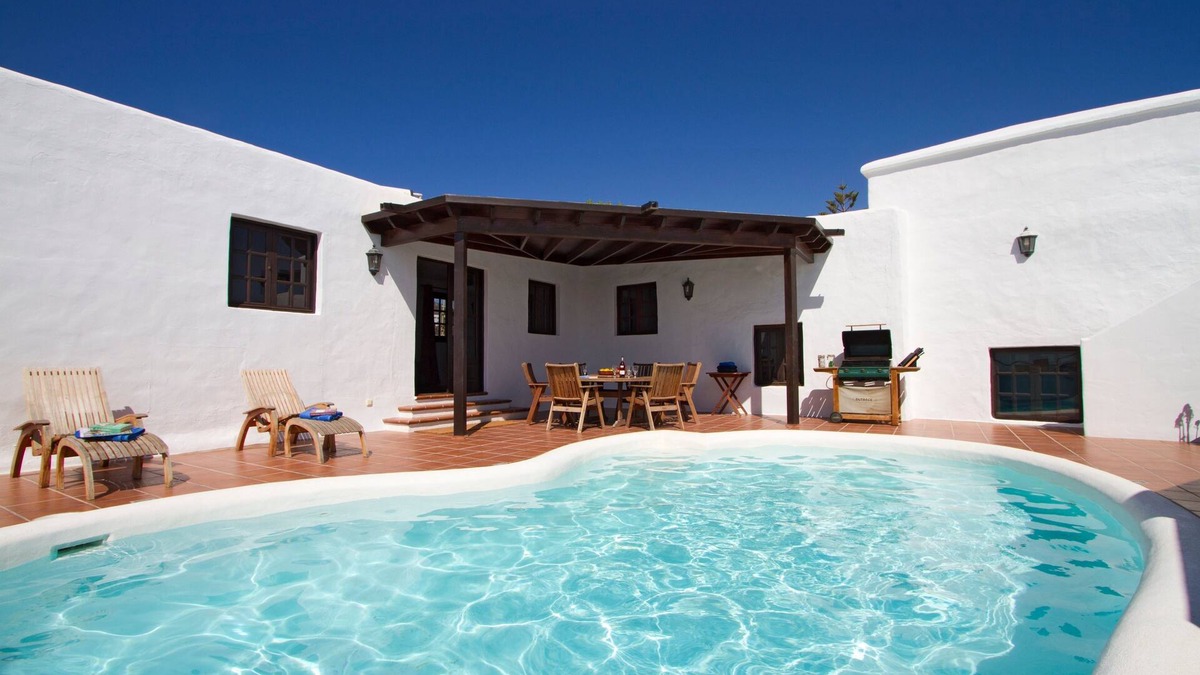 Macher Villa | Finca with Private Pool and Striking Views of Hills and Sea