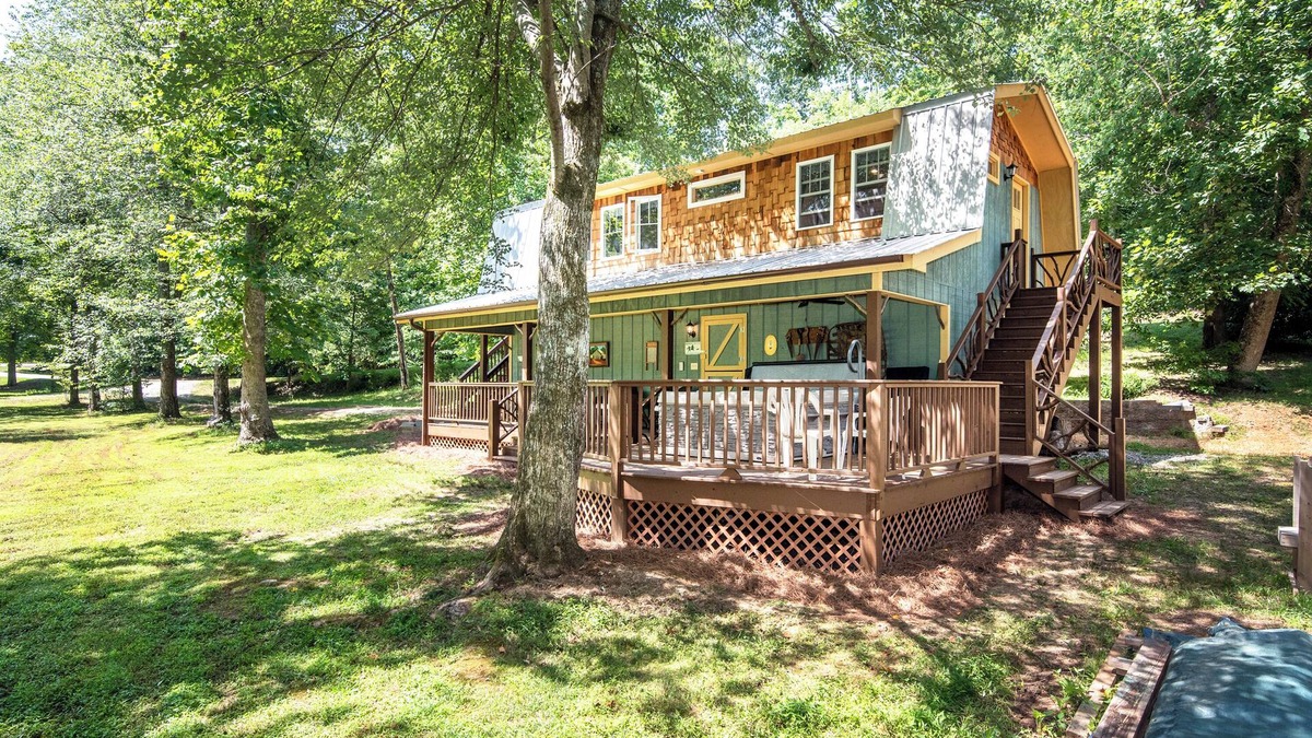 Cornelia House | Find Your Perfect Getaway in North Georgia