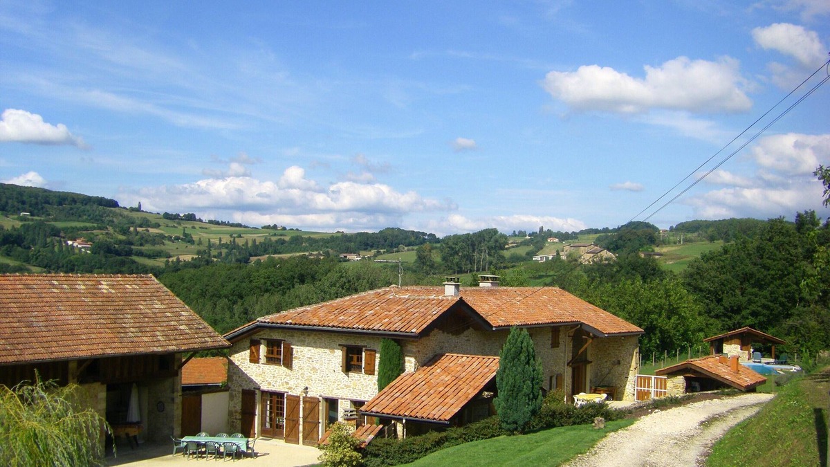 Montagne House | Find yourself in the countryside with family or friends
