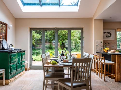 Kingham House | Finest Retreats - Ryeworth Cottage