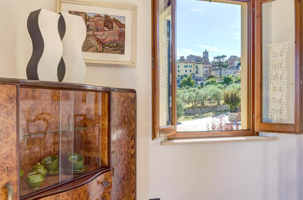 Lucignano Apartment | Finestra su Lucignano