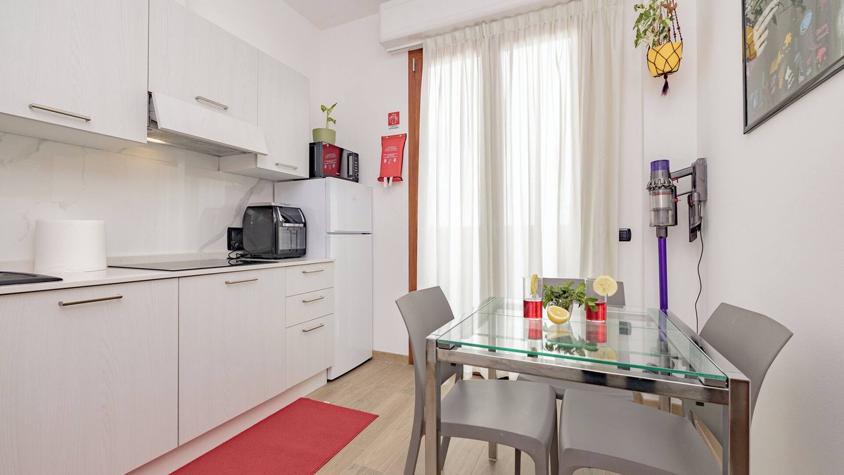 Cesate Apartment | Fior di Loto (A9) | Large Studio | Rho Fiera | Malpensa | Milan