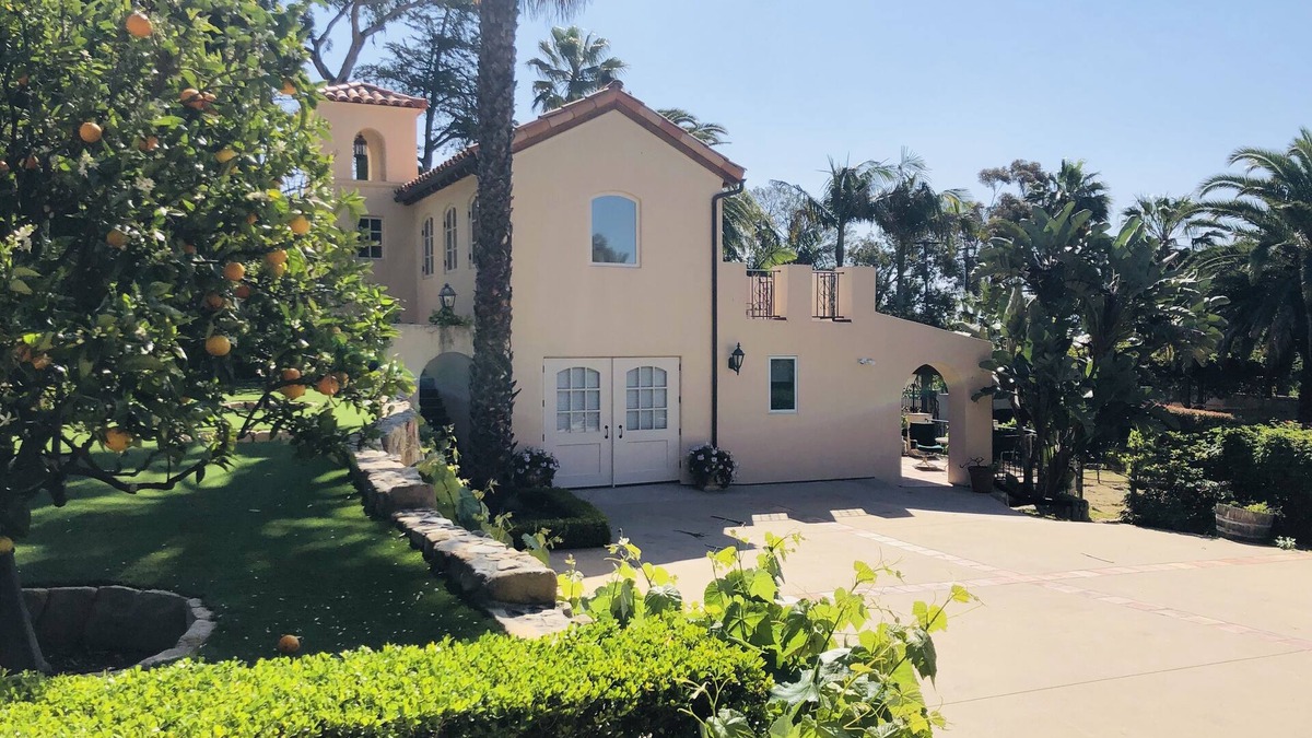 Upper Riviera House | Fiora Della Vita Italian Garden Estate Guest House next to the El Encanto Hotel