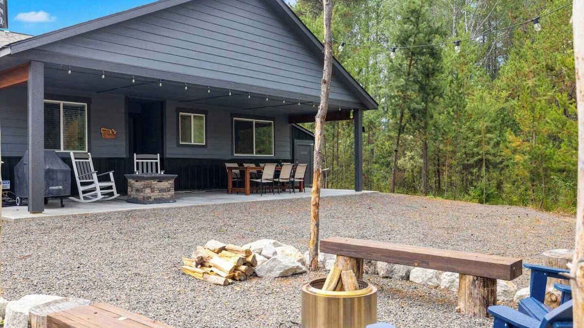 Donnelly Cabin | Fire & Fun Cabin with firepit