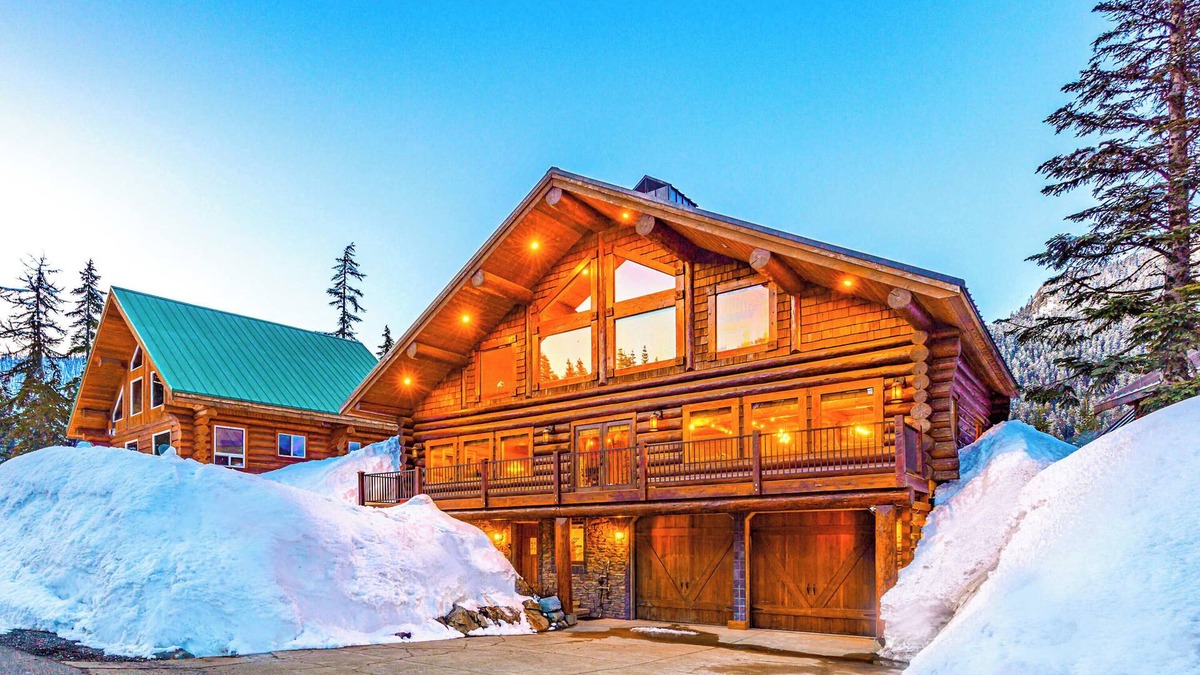 Snoqualmie Pass House | Fire Lodge Premier Family Cabin at Snoqualmie Pass