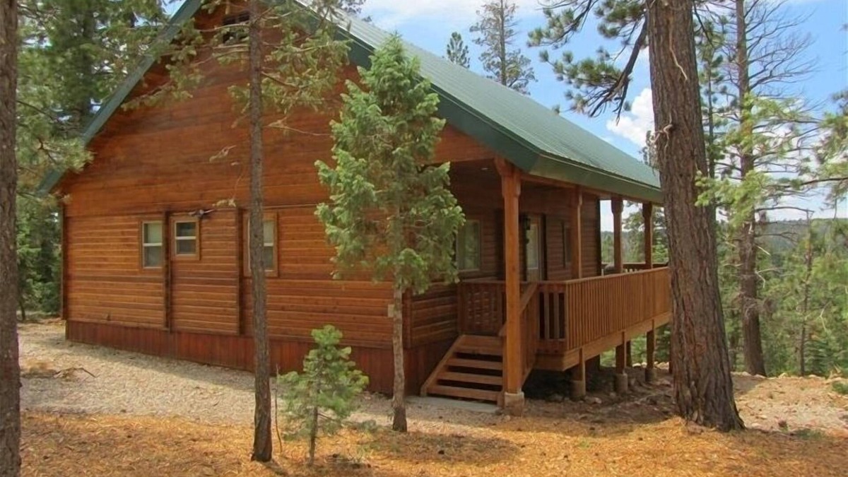 Meadow View Heights Cabin | Fire pit! Cedar Haven Cabin - Between Bryce and Zion