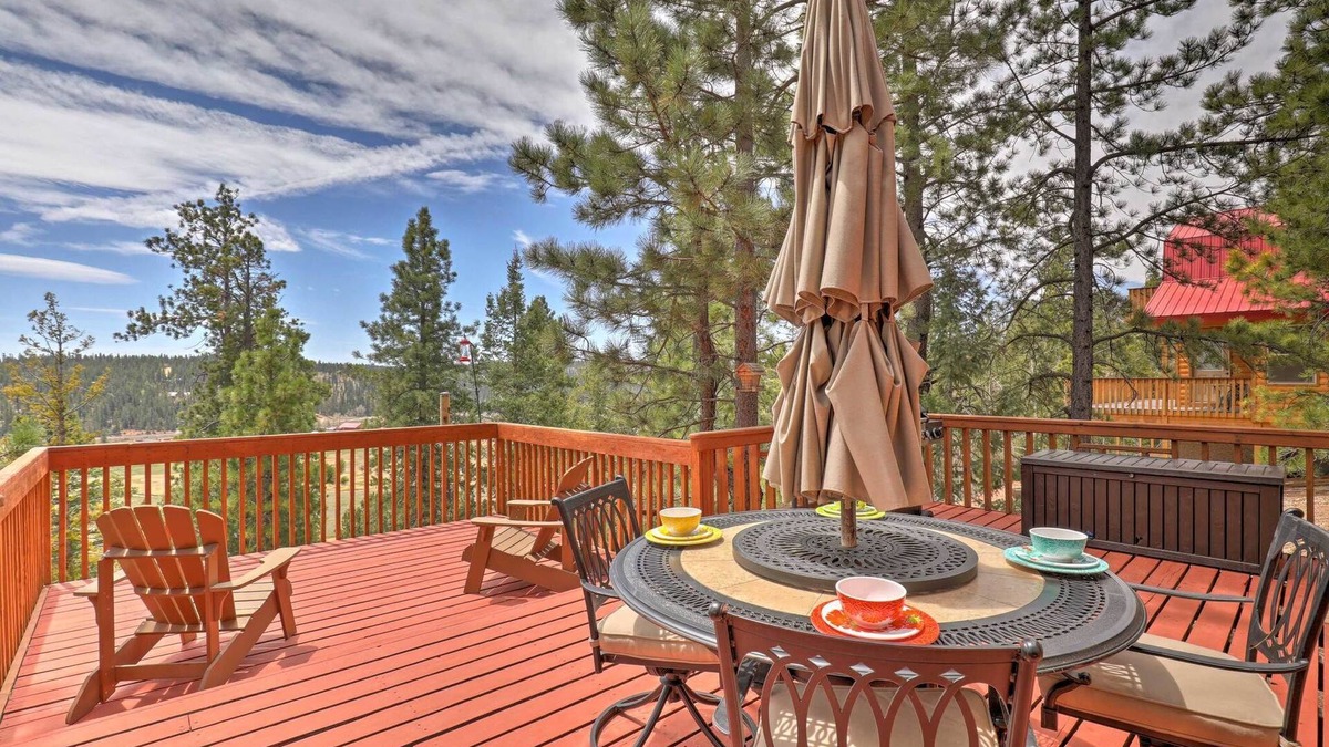 Meadow View Heights Cabin | Fire Pit + Stunning Views ~ 2BD 1 BTH Mountain Cabin - Quiet, Dead End Lane