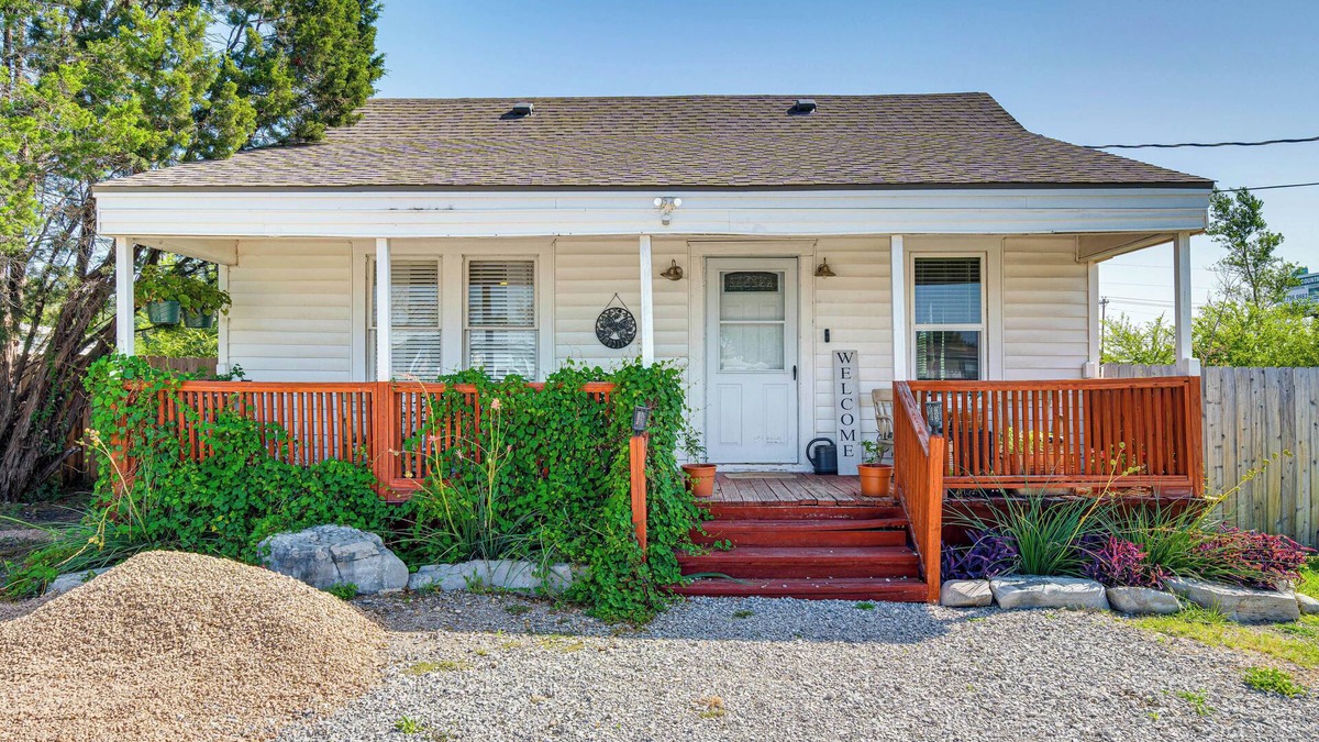 Spicewood House | Fire Pit & Yard: Dog-Friendly Spicewood Home