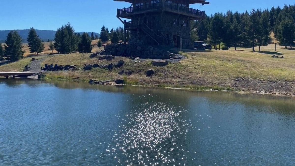 Ennis Cabin | Fire Tower on Fire Tower Ranch in Ennis Montana