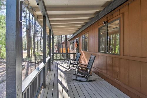 Pinetop House | Fireplace, Deck and Grill Pinetop Cabin Rental!